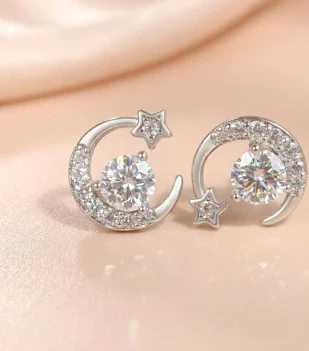 Bông Tai Bạc Mặt Trăng LilyStone – Biểu Tượng Của Sự Dịu Dàng Và Tỏa Sáng - Ảnh 2